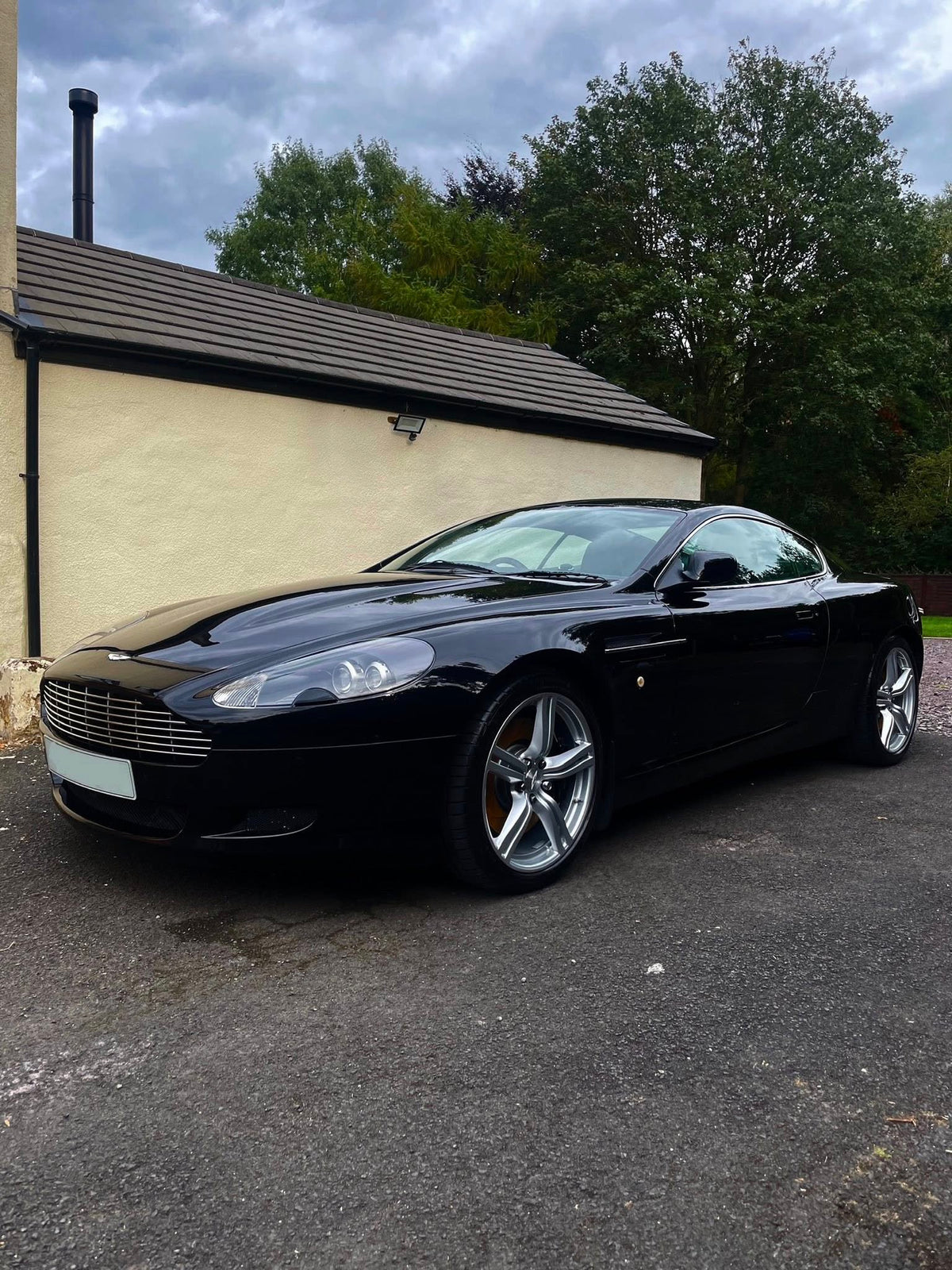 Aston Martin machine polish and ceramic coating Wolverhampton